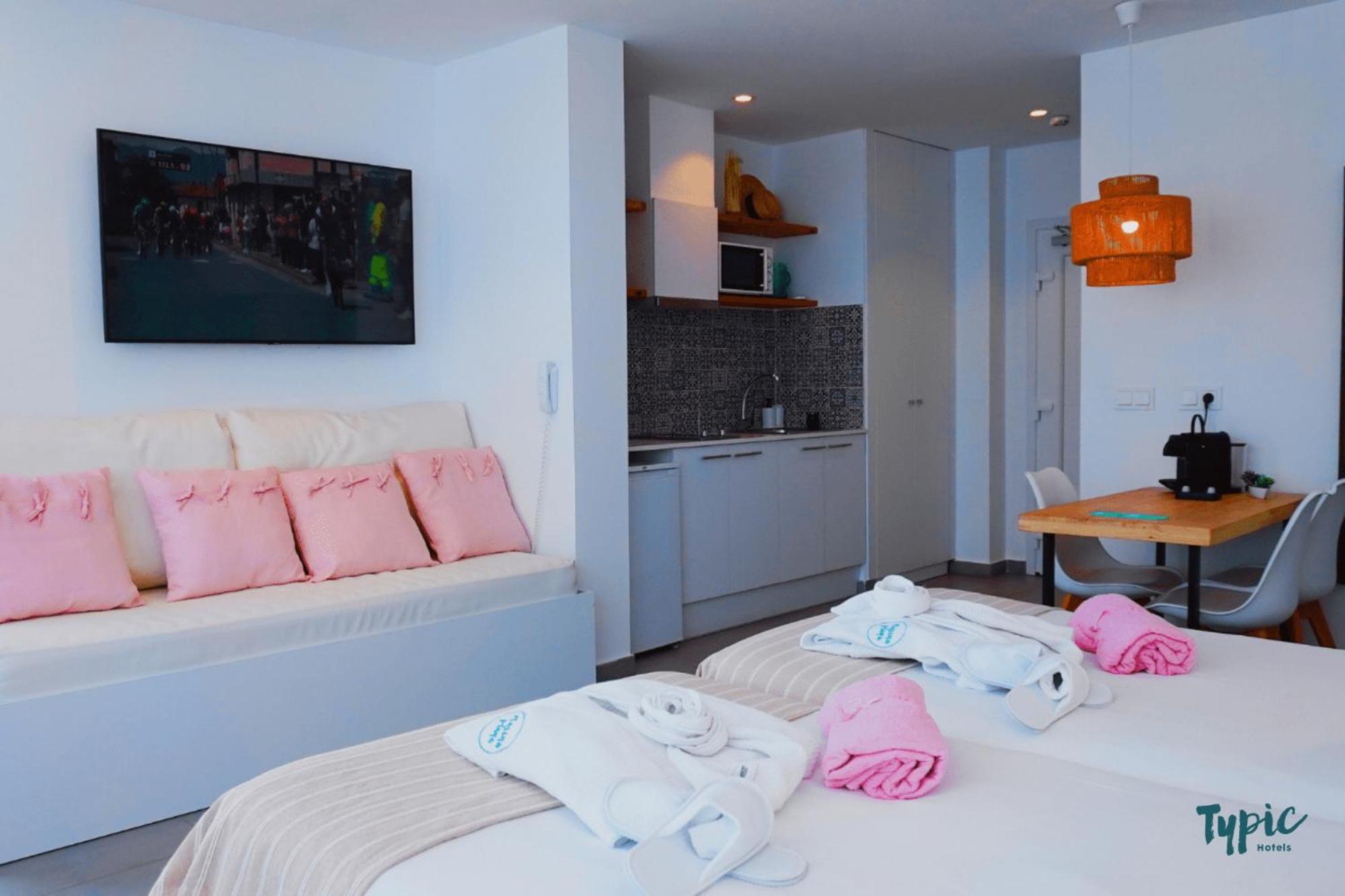 聖安東尼奧Typic Marina Playa - Adults Only公寓式酒店 外观 照片