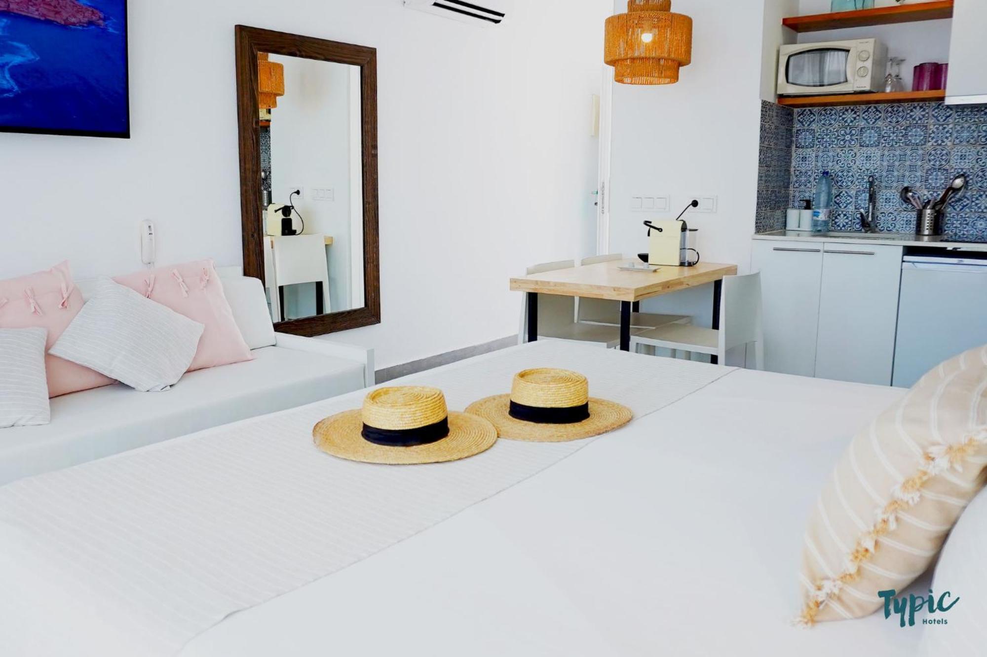 聖安東尼奧Typic Marina Playa - Adults Only公寓式酒店 外观 照片